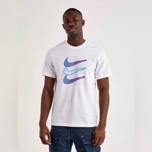 Nike t-shirt NWT